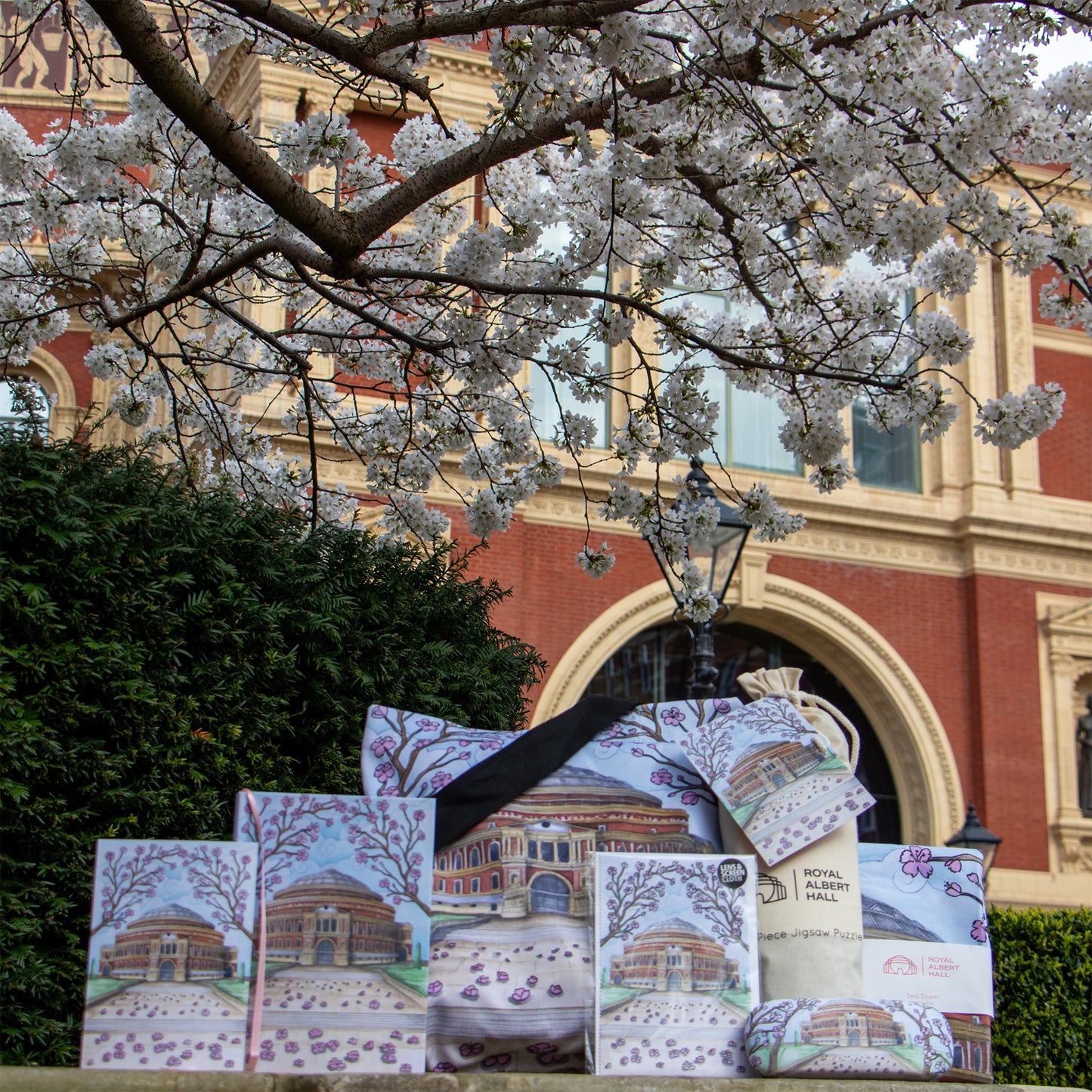 Blossoms Outside the Hall 1000 Piece Jigsaw